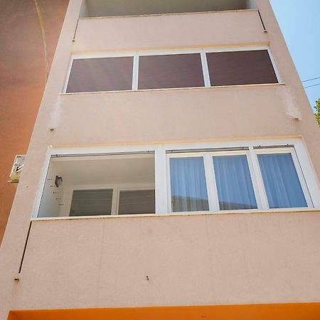 Rose Gold Rooms & Studio With Balcony Split Exterior photo