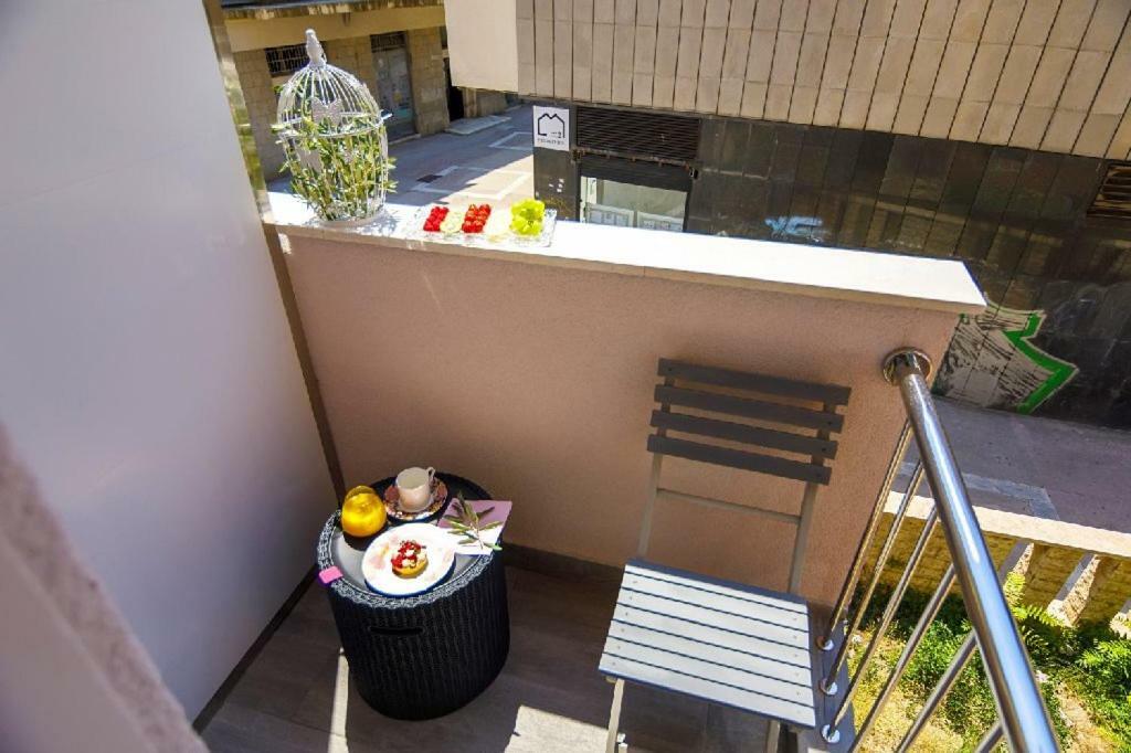 Rose Gold Rooms & Studio With Balcony Split Exterior photo
